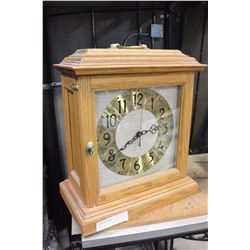 OAK MANTLE CLOCK