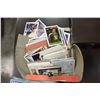 Image 2 : LOT OF SPORTS CARDS AND BINDER OF CARDS