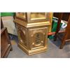 Image 3 : GLASS GOLD PAINTED DISPLAY CABINET