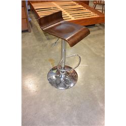 CHROME AND BENTWOOD GAS LIFT BAR STOOL