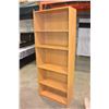 Image 2 : 6 FOOT MAPLE BOOKSHELF