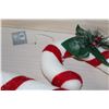 Image 3 : LOT OF CHRISTMAS CANDY CANES