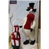 Image 1 : CHRISTMAS SNOWMAN AND GIFT PLANTER