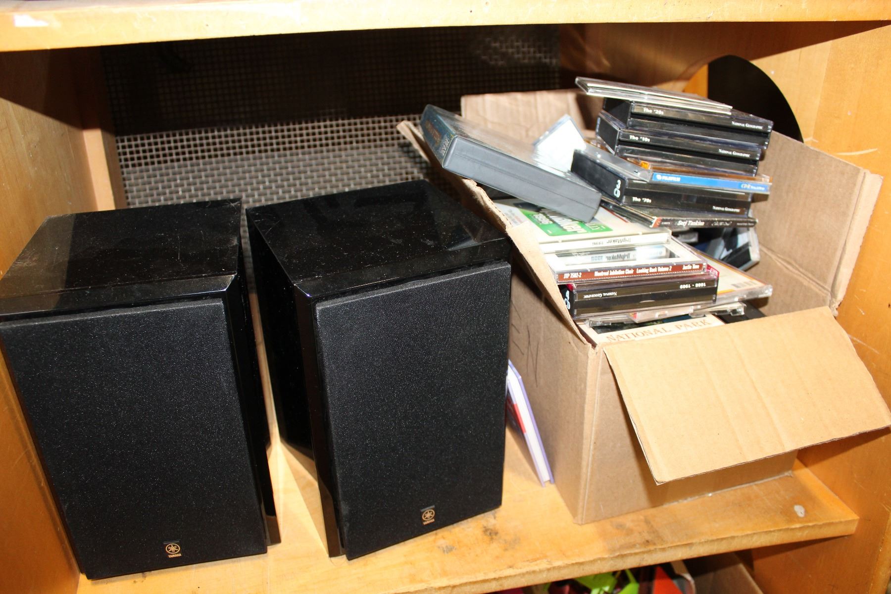 Pair Of Yamaha Bookshelf Stereo Speakers And Cds