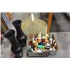 Image 1 : TRAY OF AVON COLLECTIBLES AND VASES
