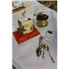 Image 1 : VINTAGE FISHING REEL SEW O MATIC JUNIOR AND IPOD ETC