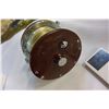Image 3 : VINTAGE FISHING REEL SEW O MATIC JUNIOR AND IPOD ETC