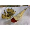 Image 2 : BONE SHIP AND FISH