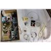 Image 1 : TRAY OF SHELL AND BEAD JEWELLRY
