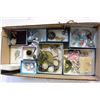 Image 2 : TRAY OF SHELL AND BEAD JEWELLRY