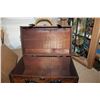 Image 3 : WICKER PICNIC BASKET AND WALL ART CANDLE HOLDER AND DECORATIVE TRUNK