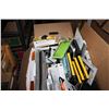 Image 2 : BOX OF CELL PHONE ACCESSOIRES