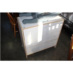 WHITE 3 DRAWER DRESSER