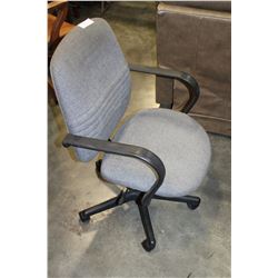 GREY ROLLING OFFICE CHAIR