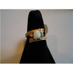 RING W/DIAMONDS & OPAL