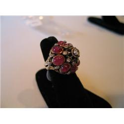 RING W/STONES