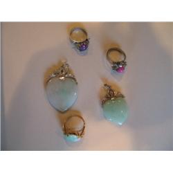 LOT, (3) RINGS & (2) PENDANTS