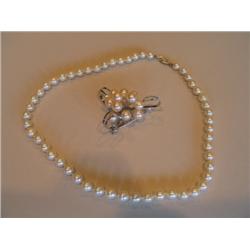 PEARL NECKLACE W/BROOCH