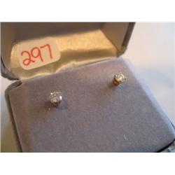 PAIR OF DIAMOND EARRINGS