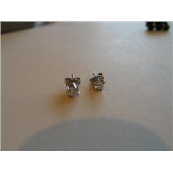 PAIR OF DIAMOND EARRINGS
