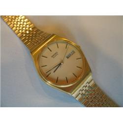 10KG SEIKO MEN'S WATCH W/(2) DIAMONDS