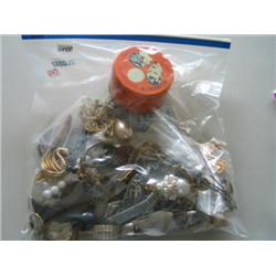 LOT, MISC. JEWELRY