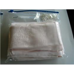 LOT, FAUX PEARLS & LINENS