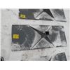 Image 1 : Receiver plate for skidloader -New