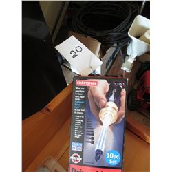 Lighted screw drive set
