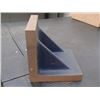 Image 2 : 6" x 6" x 6" Drilled and Tapped Right Angle Plate, No info on unit