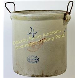 Red Wing 4 gallon crock with wire bale handles, pat'd 1915, NO chips, cracks or repairs.  Est. 50-10