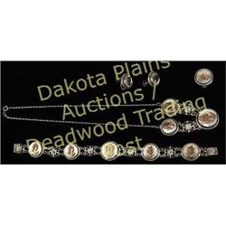 Quality vintage jewelry set including bracelet, necklace, ring, and earrings all matching, mother of