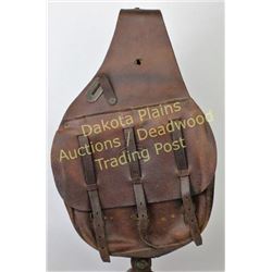 U.S. Cavalry brown leather saddle bags Good complete condition w/ all 6 buckles & straps intact.  Es