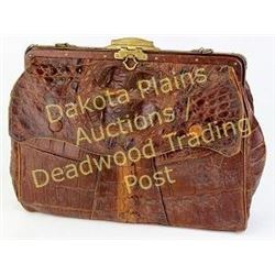 Vintage ladies Western purse in brown alligator leather, interior lined in kid leather, overall cond