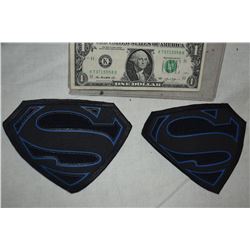SUPERGIRL KRYPTONIAN GLYPHS BLACK MEDIUM LOT OF 2