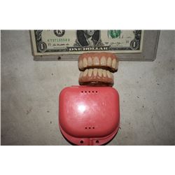 ZZ-CLEARANCE ALIEN DEMON CREATURE ZOMBIE VAMPIRE TEETH UNRESEARCHED SET 6