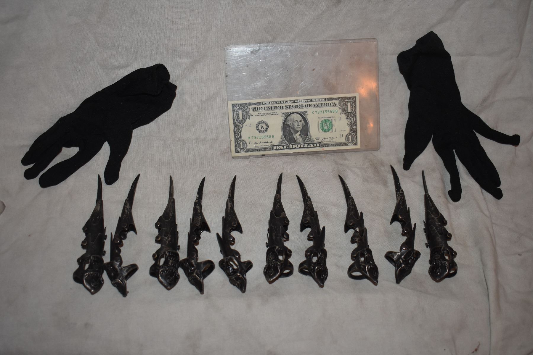 Insidious Screen Matched Red Demon Metal Claws He Grinds In Tiptoe