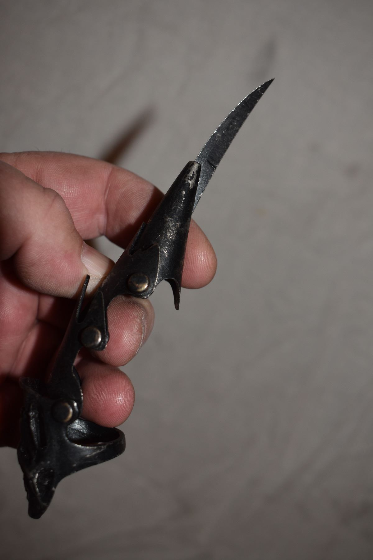 Insidious Screen Matched Red Demon Metal Claws He Grinds In Tiptoe