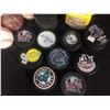 Image 2 : HOCKEY PUCK & BASEBALL LOT