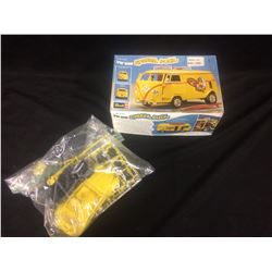 REVELL VW VAN RUBBER DUCK 1:25 SCALE (IN BOX)