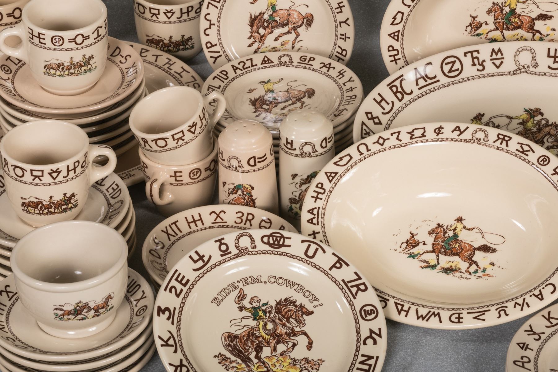 Wallace "Rodeo" Pattern China Set