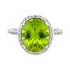 Image 2 : 14KT White Gold 4.90ct Peridot and Diamond Ring