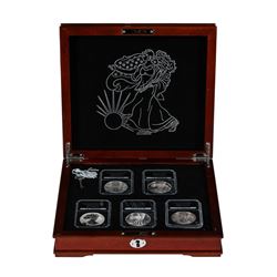 Set of (5) 2013 $1 American Silver Eagle Coins with Box