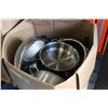 Image 1 : LARGE BOX OF POTS AND PANS