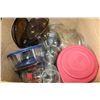 Image 1 : BOX OF PYREX MEASURING CUPS