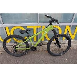 GREEN DEVINCI BIKE