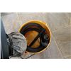 Image 3 : RONA 5 GALLON 2.5 HP SHOP VAC