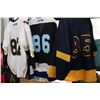 Image 1 : 3 NHL JERSEYS