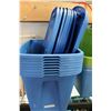 Image 2 : 8 LARGE BLUE TOTES WITH LIDS