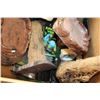 Image 3 : BOX OF TERRARIUM ITEMS
